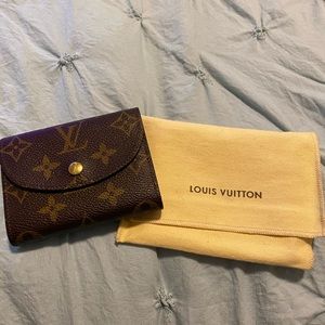 Louis Vuitton Small wallet